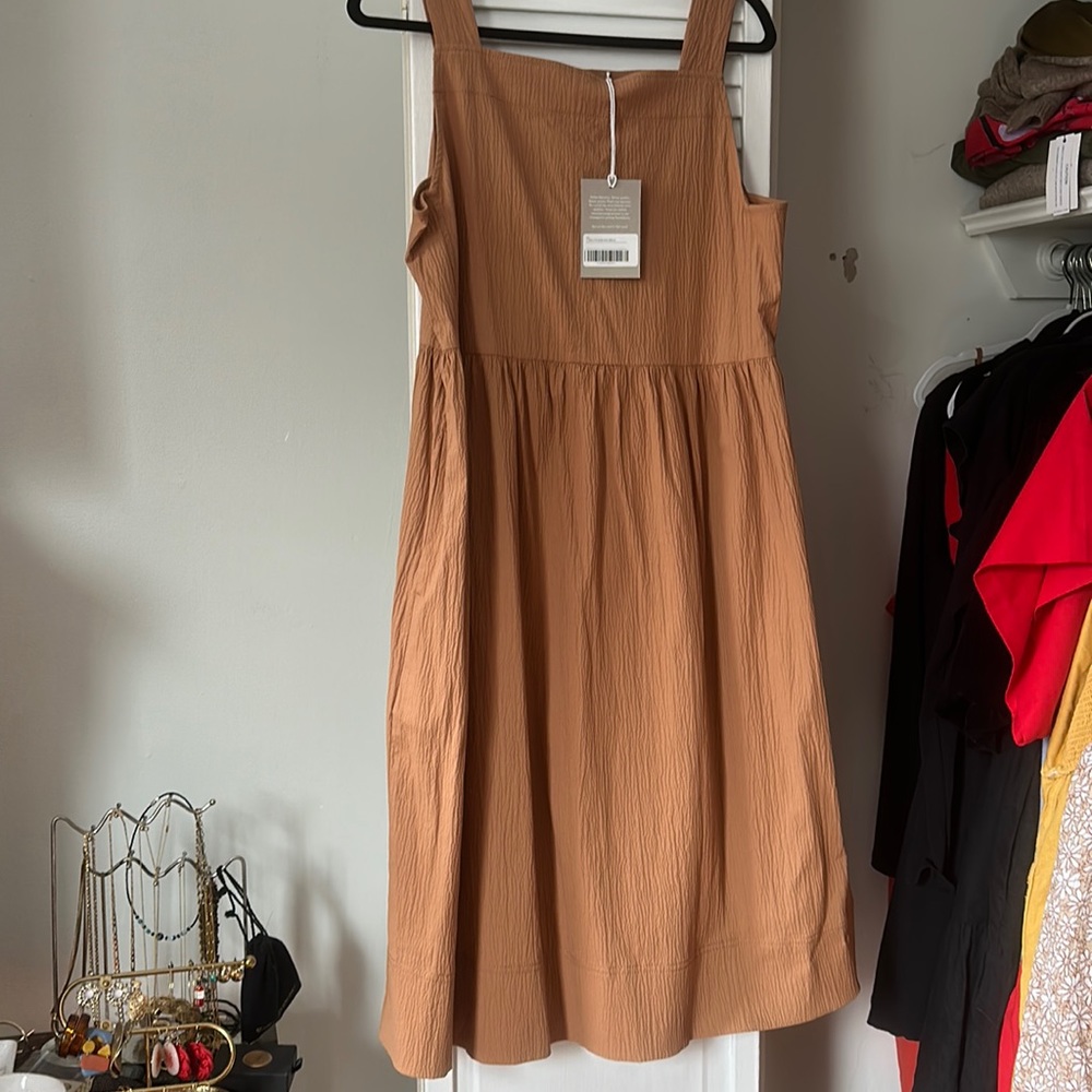 NWT Everlane Seersucker Midi Dress in ‘Tawny Brown’ size Medium
